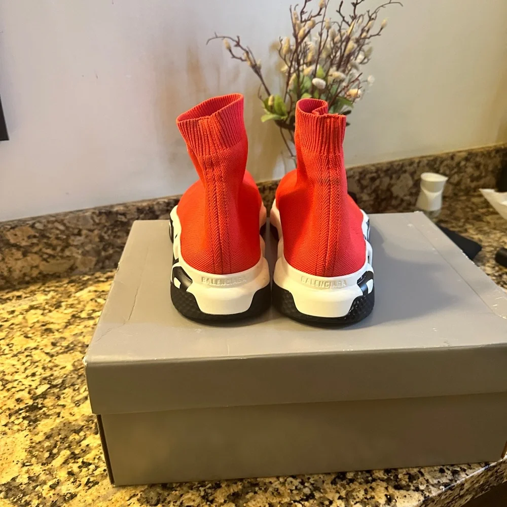 Used like new Balenciagas worn once in beautiful condition as shown - Picture 3 of 5